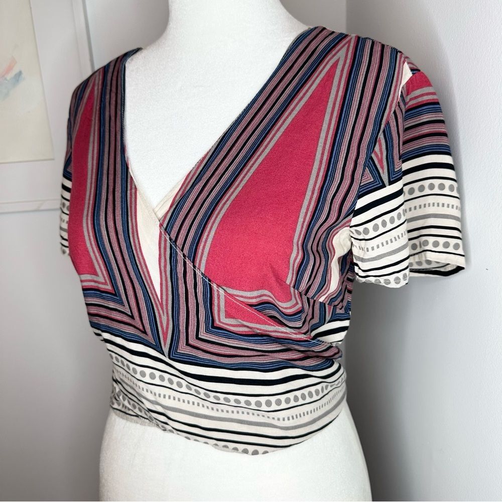 Lulus geometric wrap top size medium